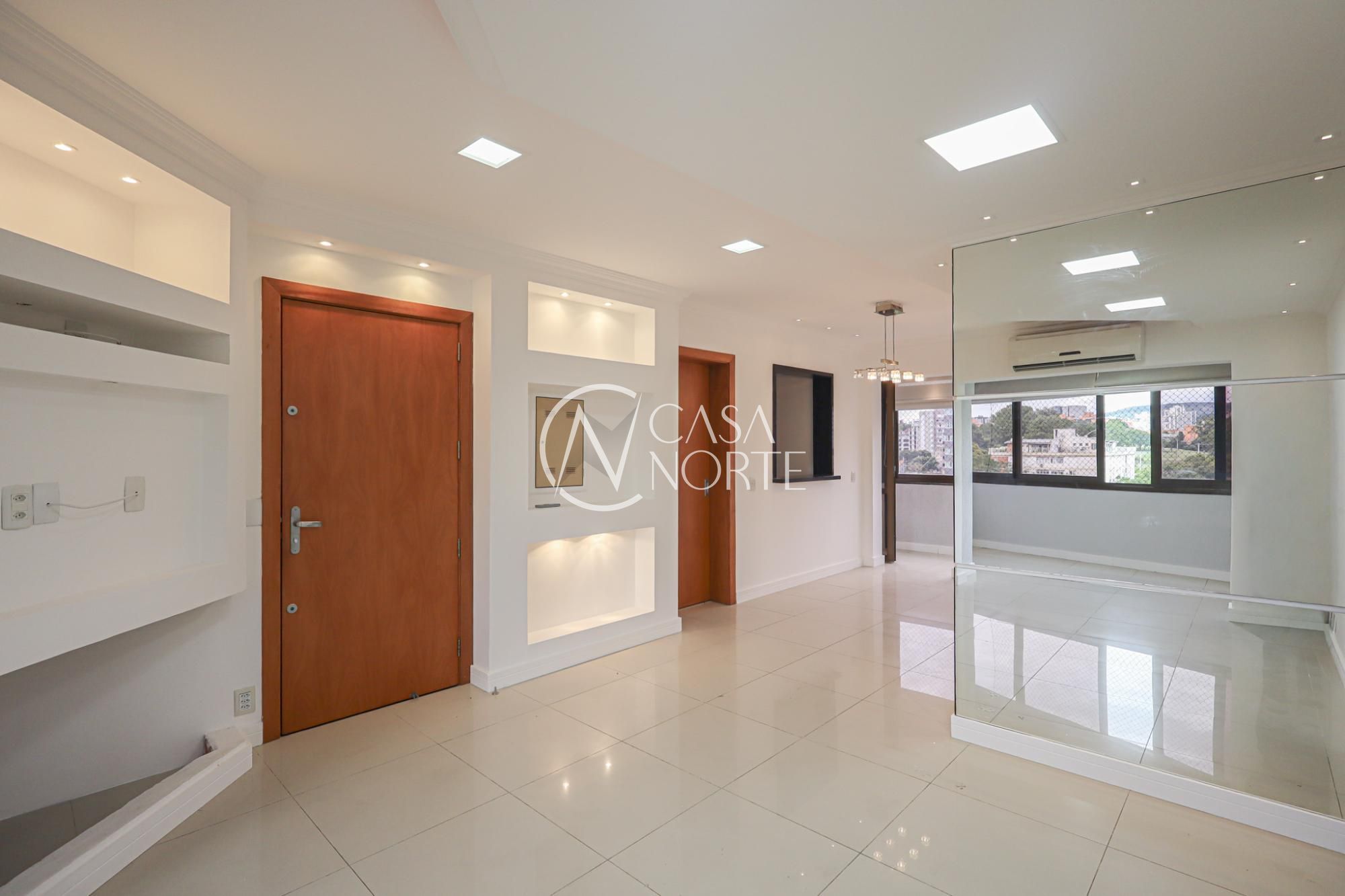 Apartamento à venda com 3 quartos, 108m², 1 suíte, 2 vagas, Rua Luiz Cosme no bairro Passo da Areia em Porto Alegre