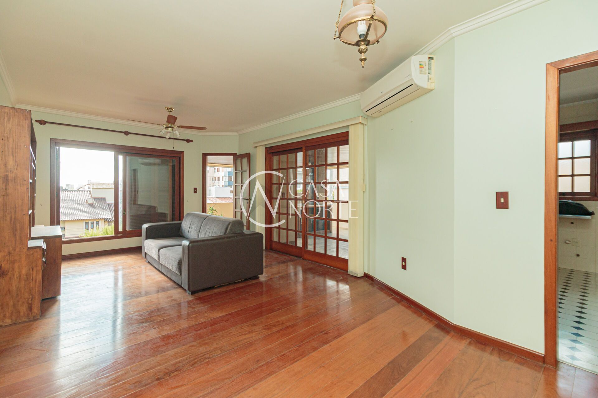 Apartamento à venda com 3 quartos, 145m², 1 suíte, 2 vagas, Rua Dona Adda Mascarenhas de Moraes no bairro Jardim Itu em Porto Alegre