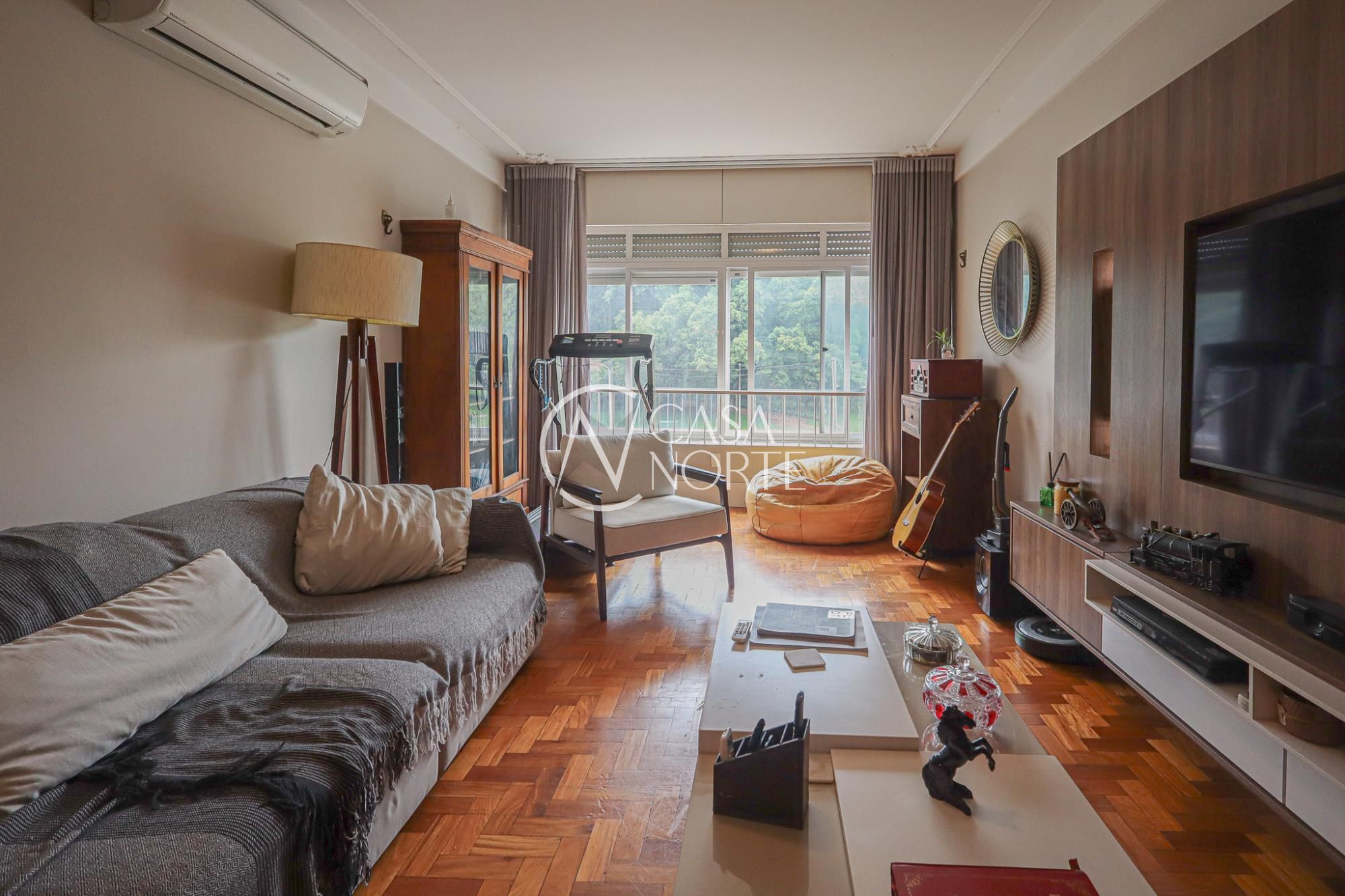 Apartamento Garden à venda com 3 quartos, 131m², 1 vaga, Rua da República no bairro Cidade Baixa em Porto Alegre