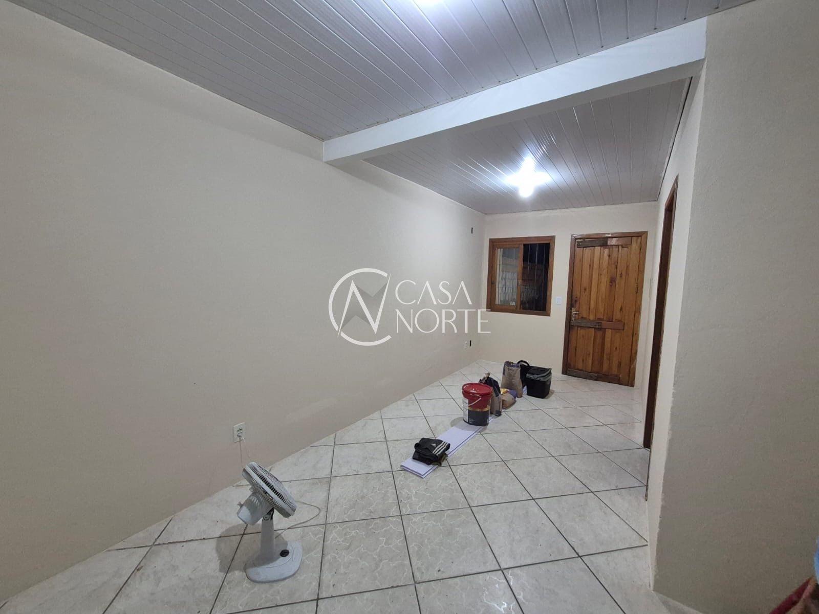 Casa à venda com 2 quartos, 42m², 1 vaga, Rua Carlos Wilson Schröder no bairro Hípica em Porto Alegre