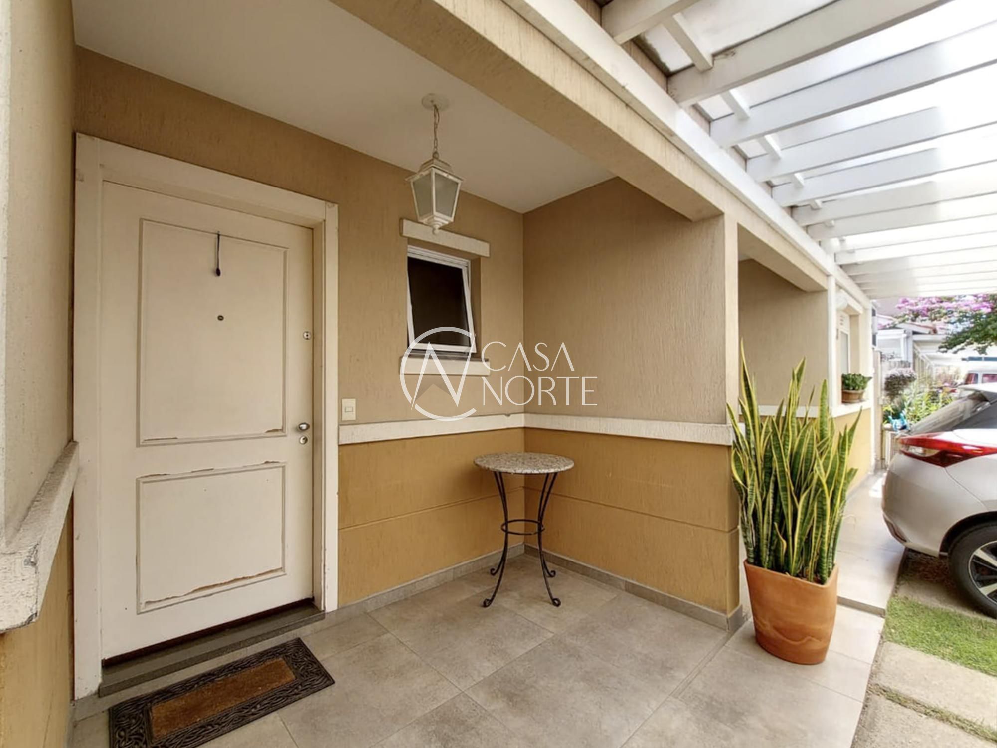 Casa de Condomínio à venda com 3 quartos, 147m², 1 suíte, 2 vagas, Avenida Willy Eugênio Fleck no bairro Sarandi em Porto Alegre