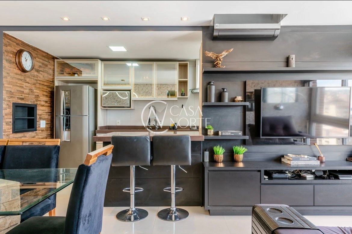 Apartamento à venda com 2 quartos, 69m², 1 suíte, 2 vagas, Avenida Ipiranga no bairro Santana em Porto Alegre