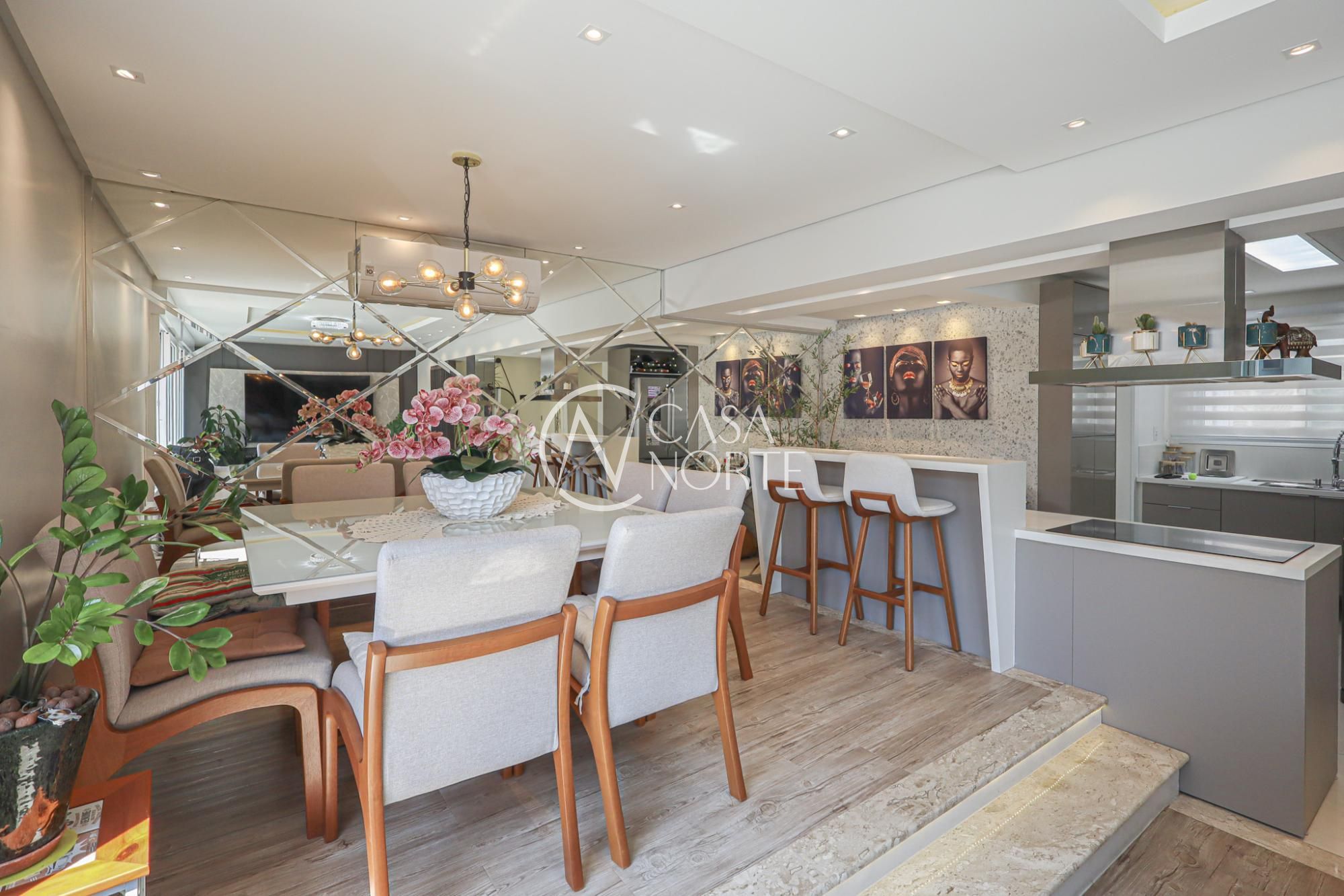 Apartamento à venda com 3 quartos, 125m², 1 suíte, 1 vaga, Rua Marechal Floriano Peixoto no bairro Centro Histórico em Porto Alegre