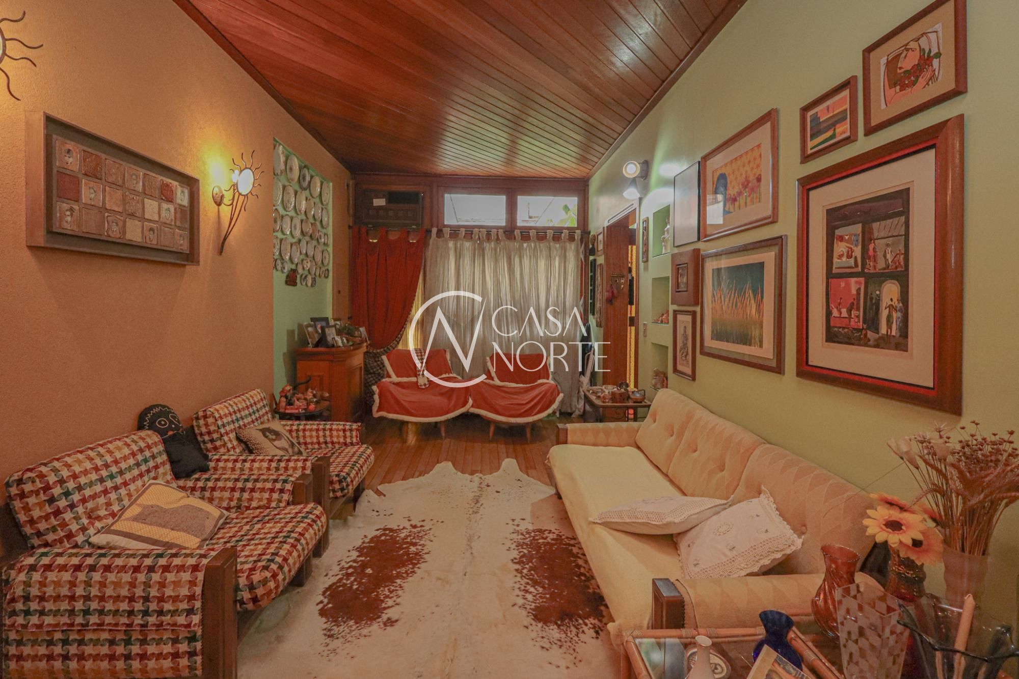 Casa de Condomínio à venda com 2 quartos, 130m², 1 vaga, Rua Vicente da Fontoura no bairro Rio Branco em Porto Alegre