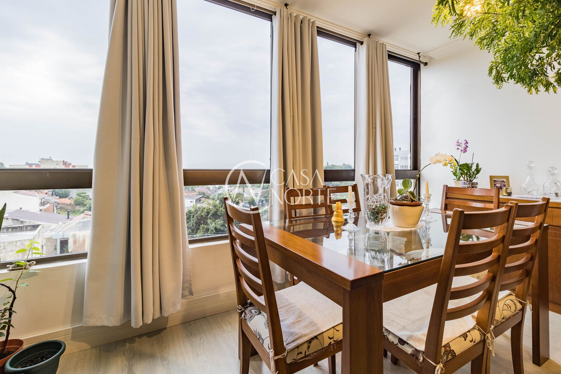 Apartamento à venda com 2 quartos, 81m², 1 suíte, 2 vagas, Rua Irene Capponi Santiago no bairro Cristo Redentor em Porto Alegre