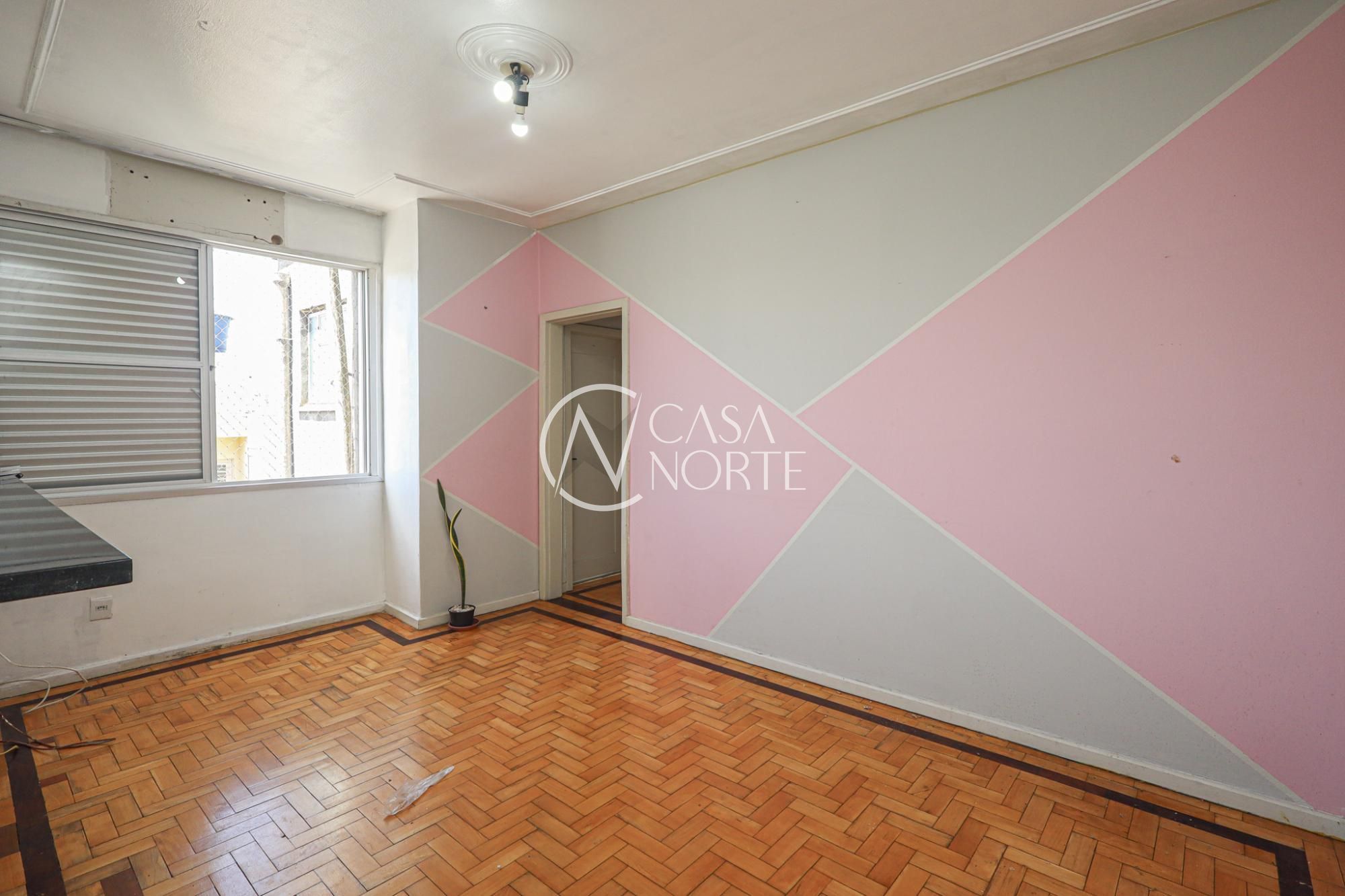 Apartamento à venda com 2 quartos, 69m², Rua João Guimarães no bairro Santa Cecília em Porto Alegre