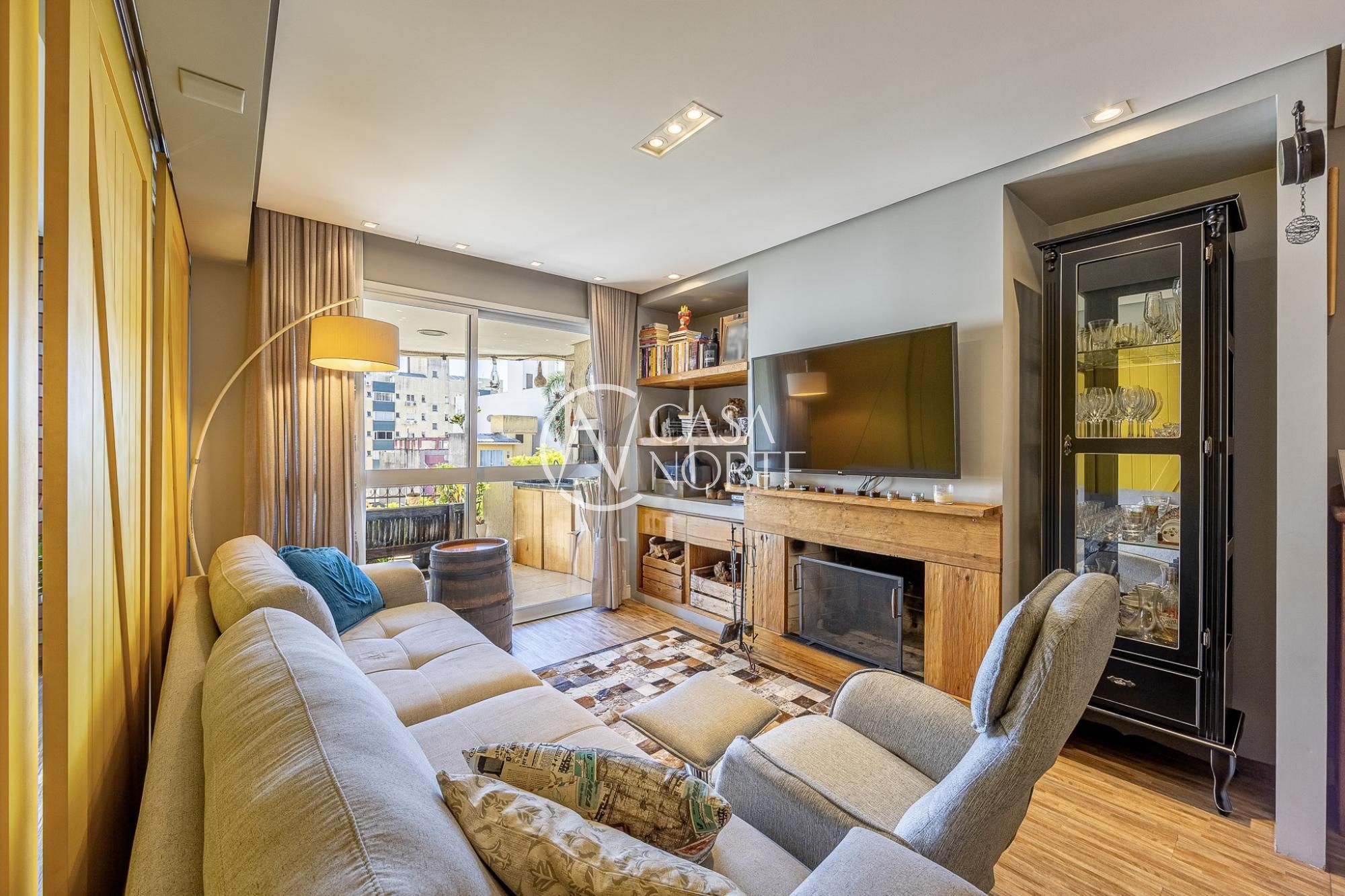 Apartamento à venda com 2 quartos, 83m², 1 suíte, 1 vaga, Rua Pedro Ivo no bairro Mont Serrat em Porto Alegre