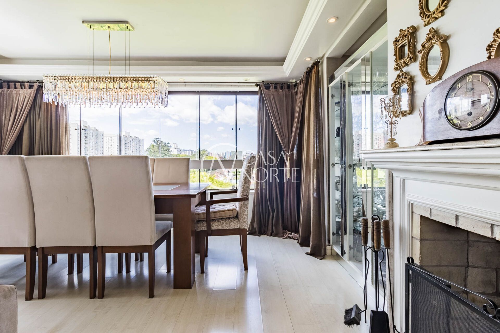 Cobertura à venda com 2 quartos, 189m², 1 suíte, 2 vagas, Rua Guadalupe no bairro Jardim Lindóia em Porto Alegre