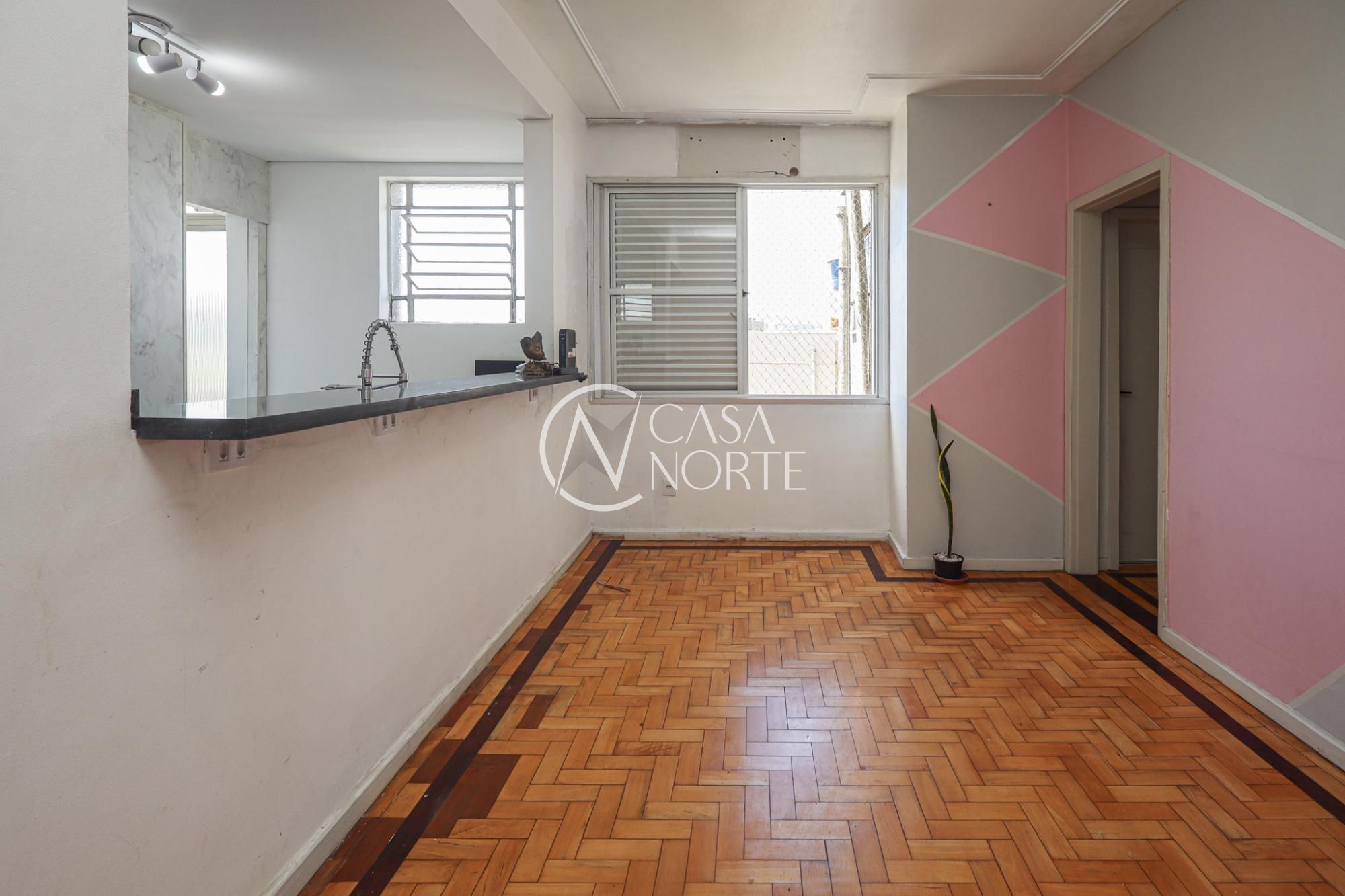Apartamento à venda com 2 quartos, 69m², Rua João Guimarães no bairro Santa Cecília em Porto Alegre