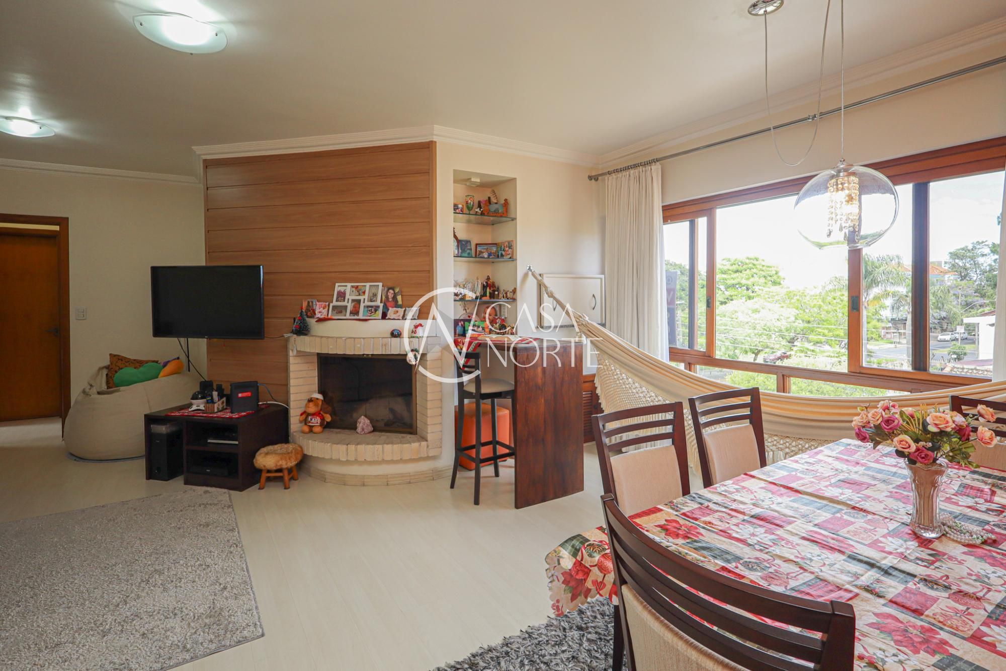 Apartamento à venda com 2 quartos, 84m², 1 suíte, 2 vagas, Rua Professor Leopoldo Tietbohl no bairro Jardim Itu em Porto Alegre