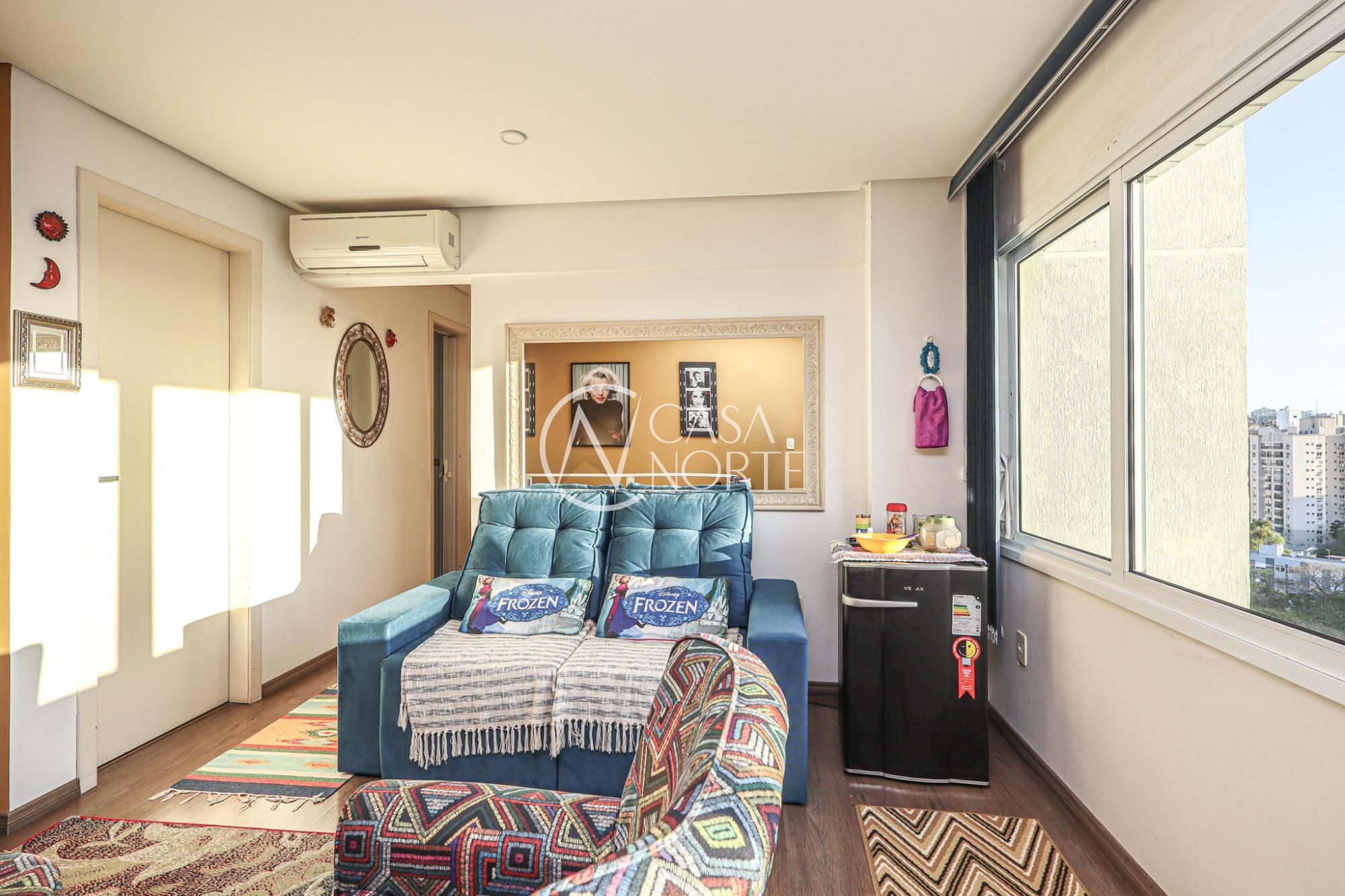 Apartamento à venda com 4 quartos, 110m², 1 suíte, 2 vagas, Rua Umbú no bairro Passo da Areia em Porto Alegre