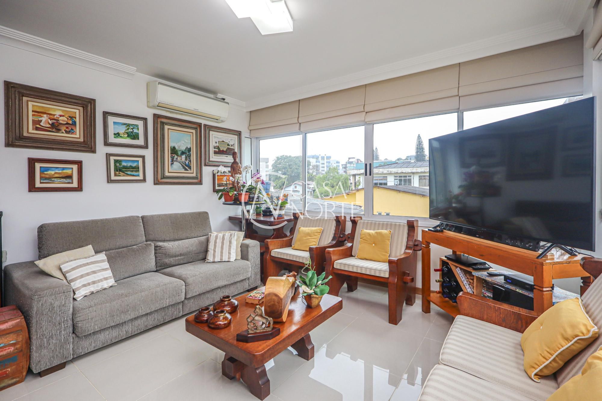 Apartamento à venda com 3 quartos, 95m², 1 suíte, 2 vagas, Rua José Scutari no bairro Passo da Areia em Porto Alegre