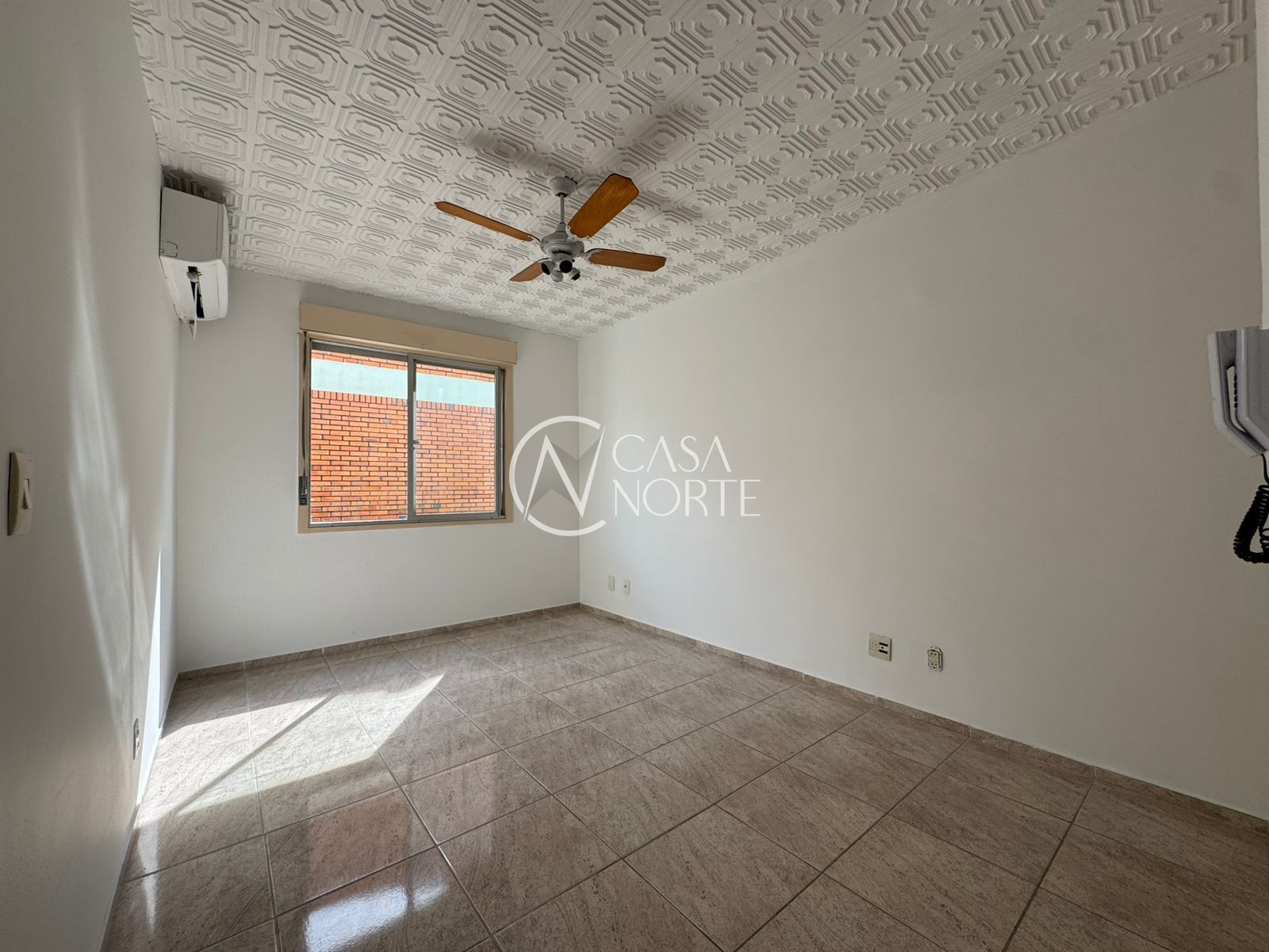 Apartamento à venda com 2 quartos, 69m², Avenida Arnaldo Bohrer no bairro Teresópolis em Porto Alegre