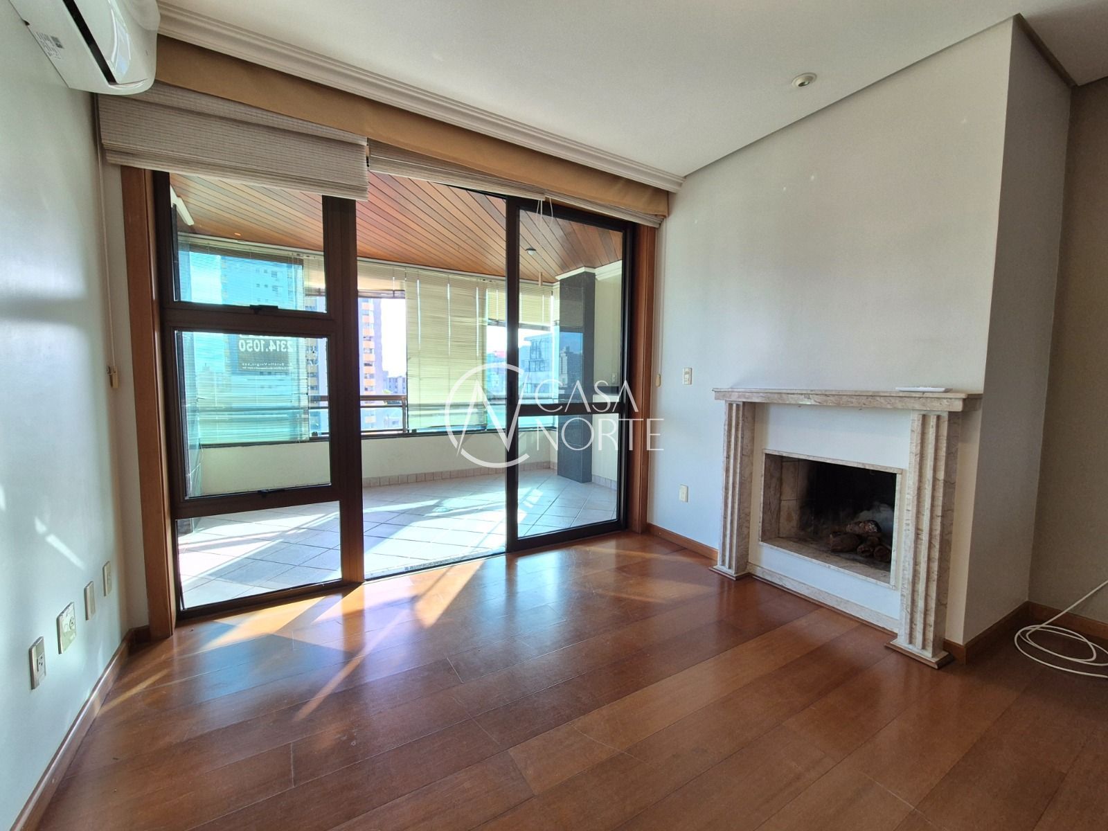 Apartamento à venda com 3 quartos, 112m², 1 suíte, 2 vagas, Rua Visconde do Herval no bairro Menino Deus em Porto Alegre