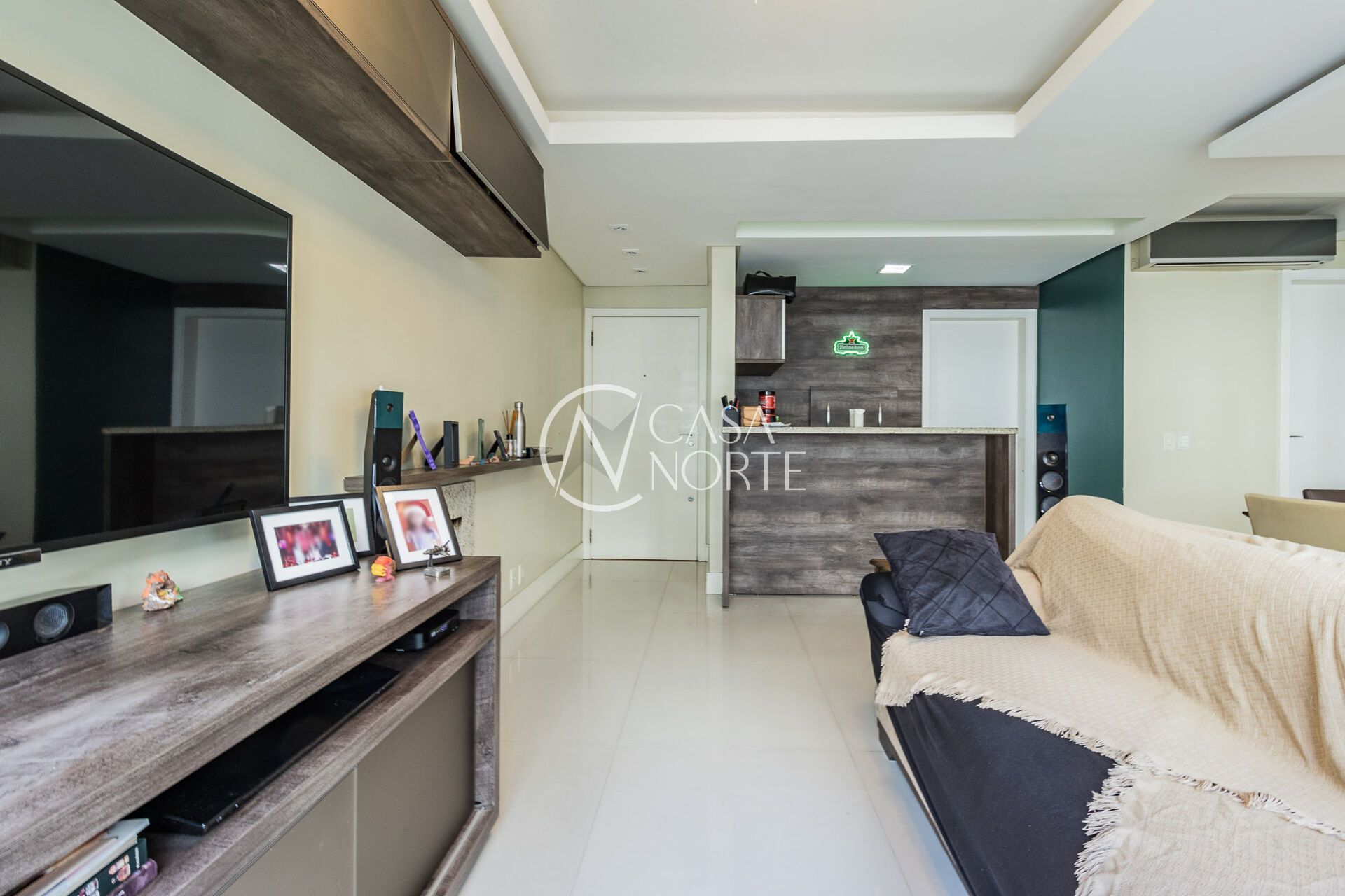 Apartamento à venda com 3 quartos, 106m², 1 suíte, 2 vagas, Rua Jari no bairro Passo da Areia em Porto Alegre