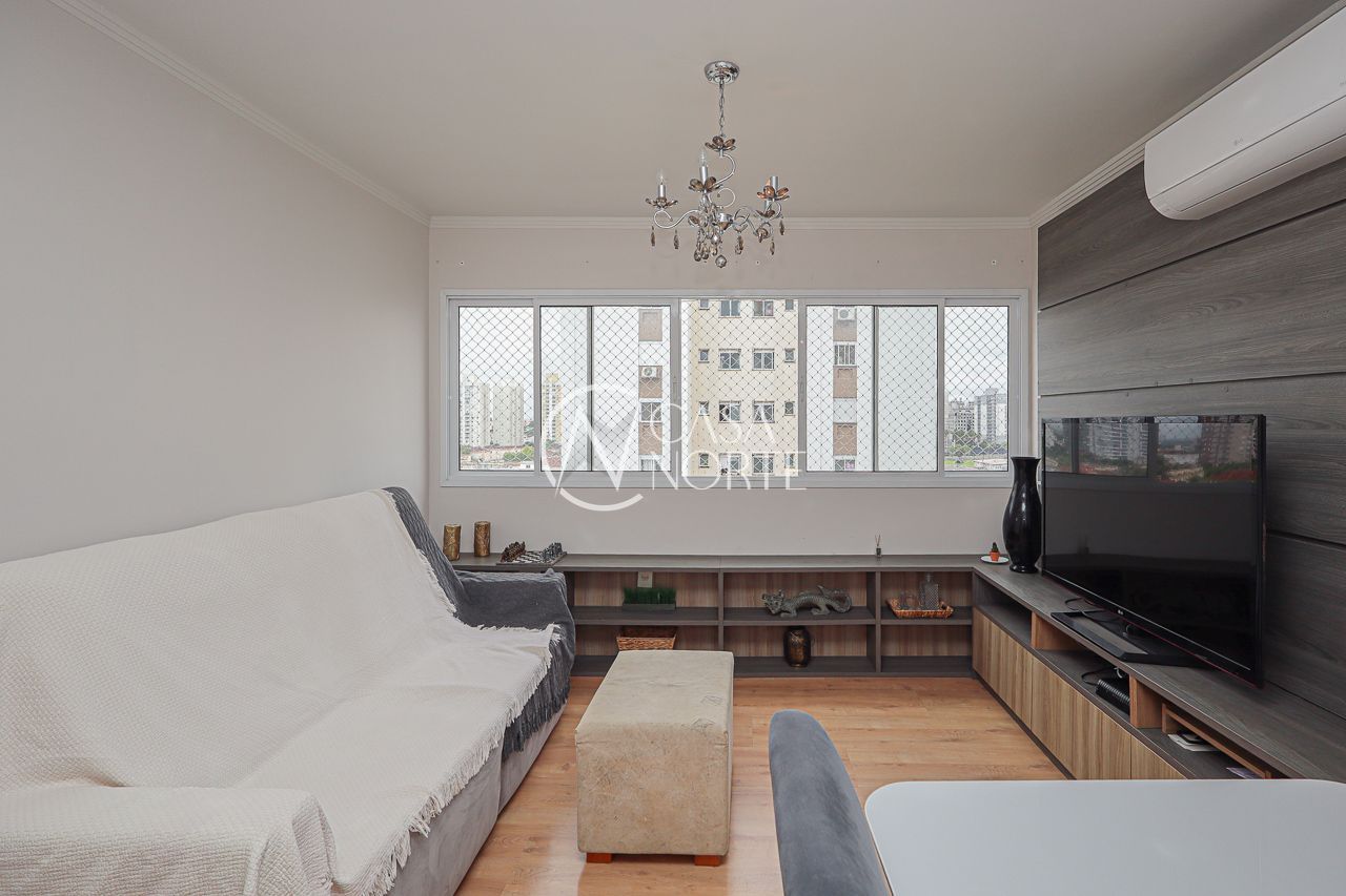 Apartamento à venda com 3 quartos, 69m², 1 suíte, 1 vaga, Rua Antônio Joaquim Mesquita no bairro Passo da Areia em Porto Alegre
