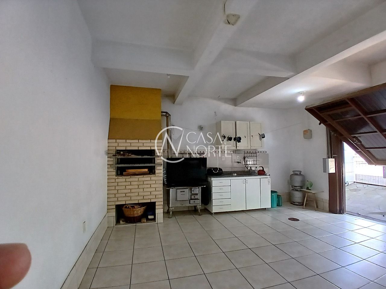 Sobrado à venda com 3 quartos, 249m², 1 suíte, 2 vagas, Avenida Engenheiro José Maria de Carvalho no bairro Vila Ipiranga em Porto Alegre