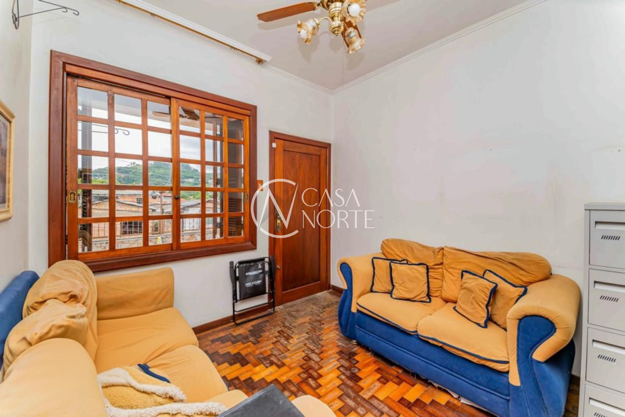 Casa à venda com 3 quartos, 166m², 2 vagas, Rua Bibiano de Almeida no bairro Glória em Porto Alegre