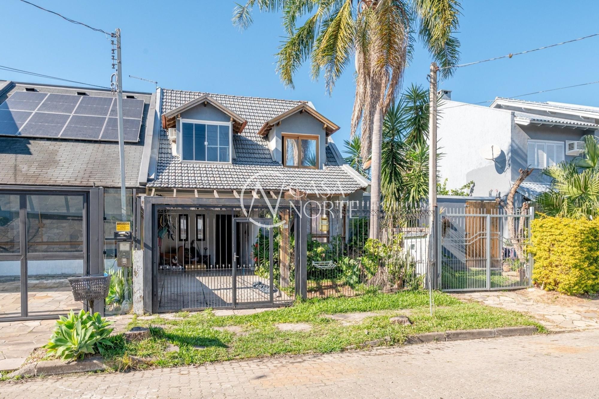 Casa de Condomínio à venda com 2 quartos, 145m², 1 suíte, 2 vagas, Rua Corticeira no bairro Hípica em Porto Alegre