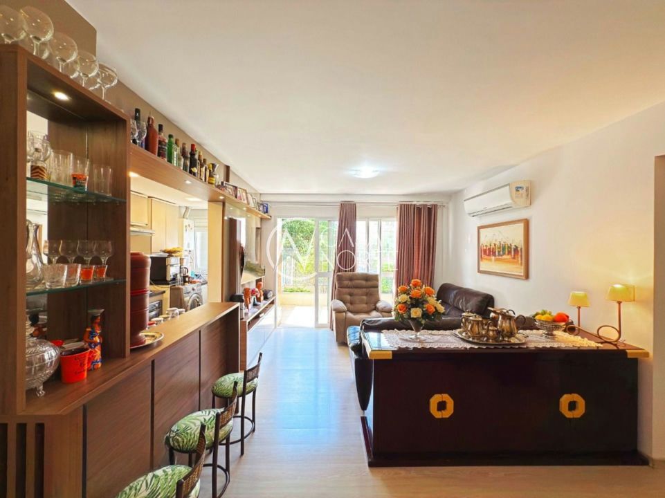 Apartamento à venda com 3 quartos, 150m², 1 suíte, 2 vagas, Rua Adão Baino no bairro Cristo Redentor em Porto Alegre