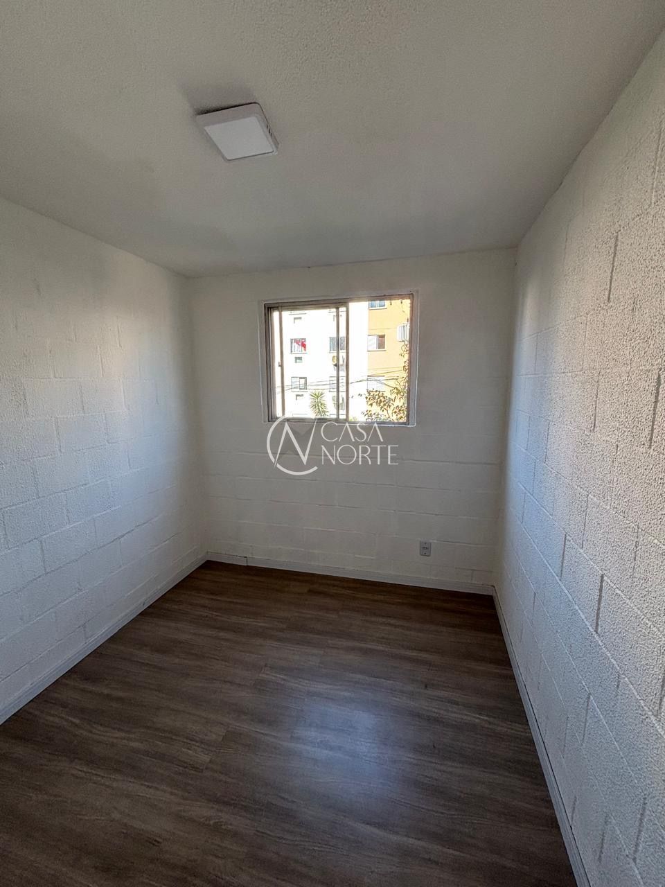 Apartamento à venda com 2 quartos, 40m², 1 vaga, Rua José Barcellos Garcia no bairro Rubem Berta em Porto Alegre