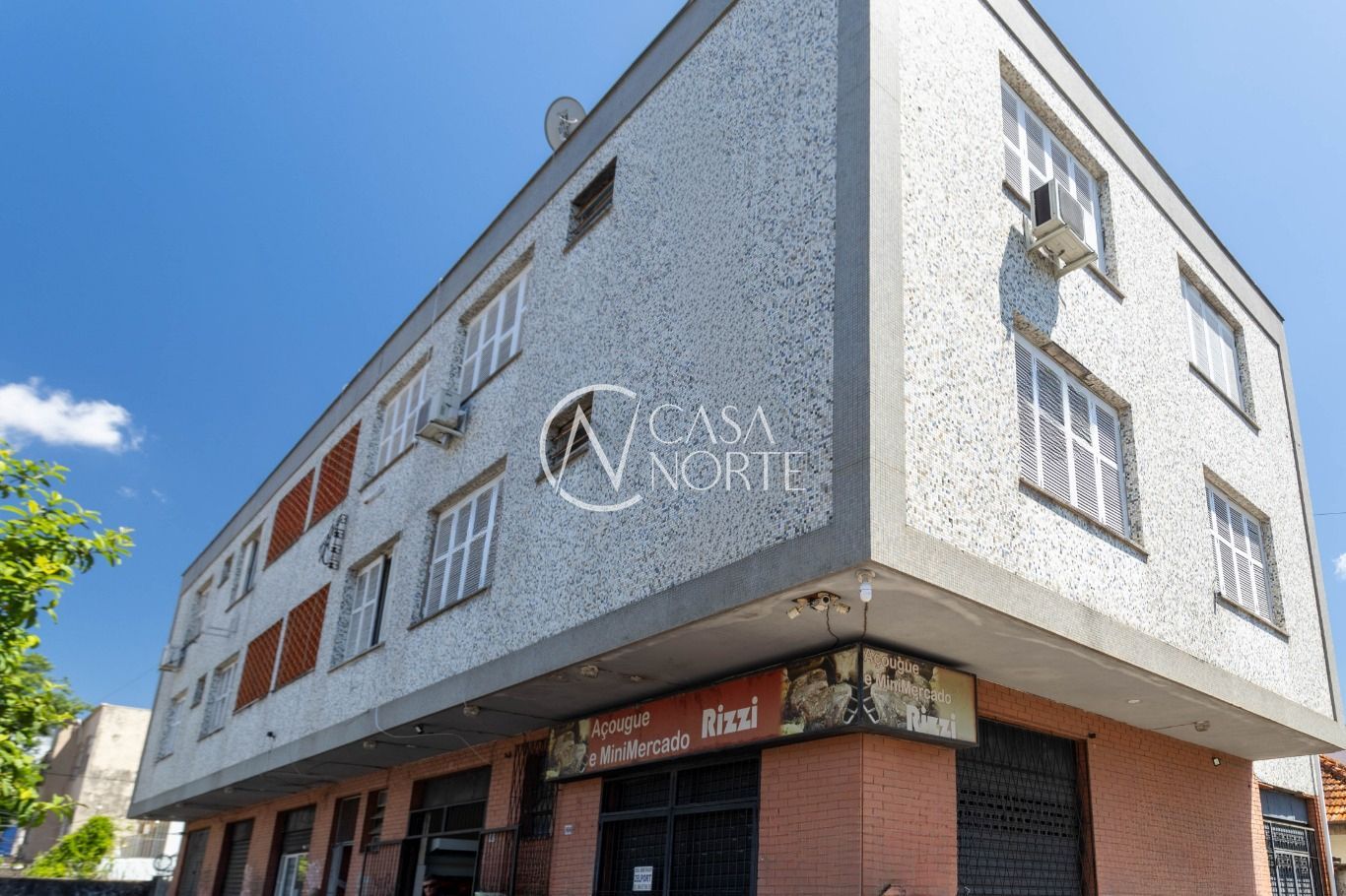 Apartamento Garden à venda com 3 quartos, 89m², Rua São Manoel no bairro Santana em Porto Alegre