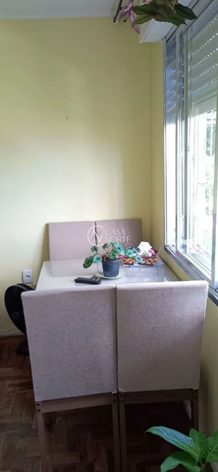 Apartamento à venda com 1 quarto, 46m², 1 vaga, Avenida Taquary no bairro Cristal em Porto Alegre