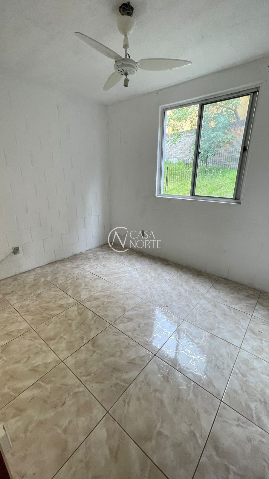 Apartamento à venda com 2 quartos, 38m², 1 vaga, Estrada Cristiano Kraemer no bairro Vila Nova em Porto Alegre