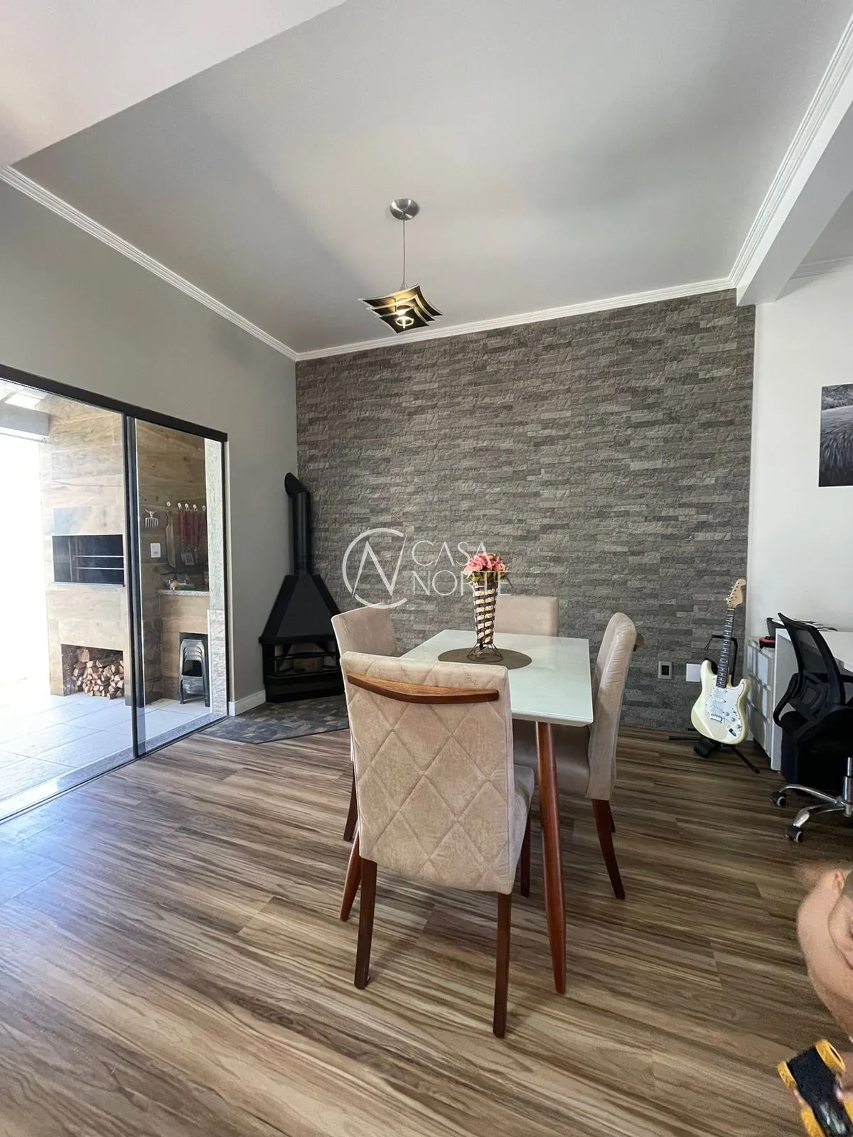 Casa de Condomínio à venda com 3 quartos, 140m², 2 vagas, Rua Deputado Hugo Mardini no bairro Passo das Pedras em Porto Alegre