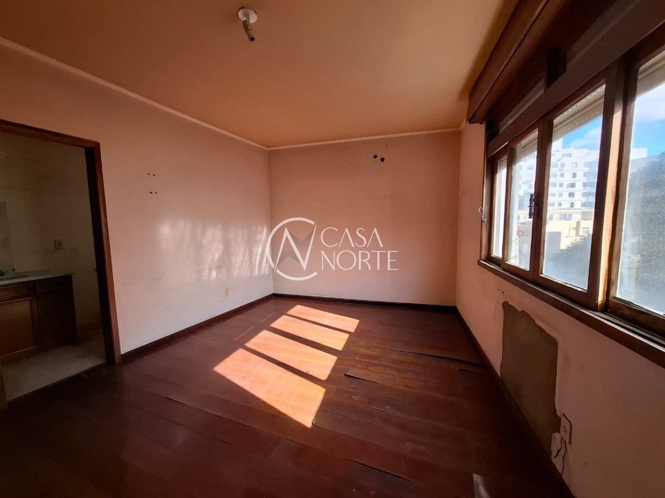 Apartamento à venda com 3 quartos, 183m², 1 vaga, Avenida Independência no bairro Independência em Porto Alegre