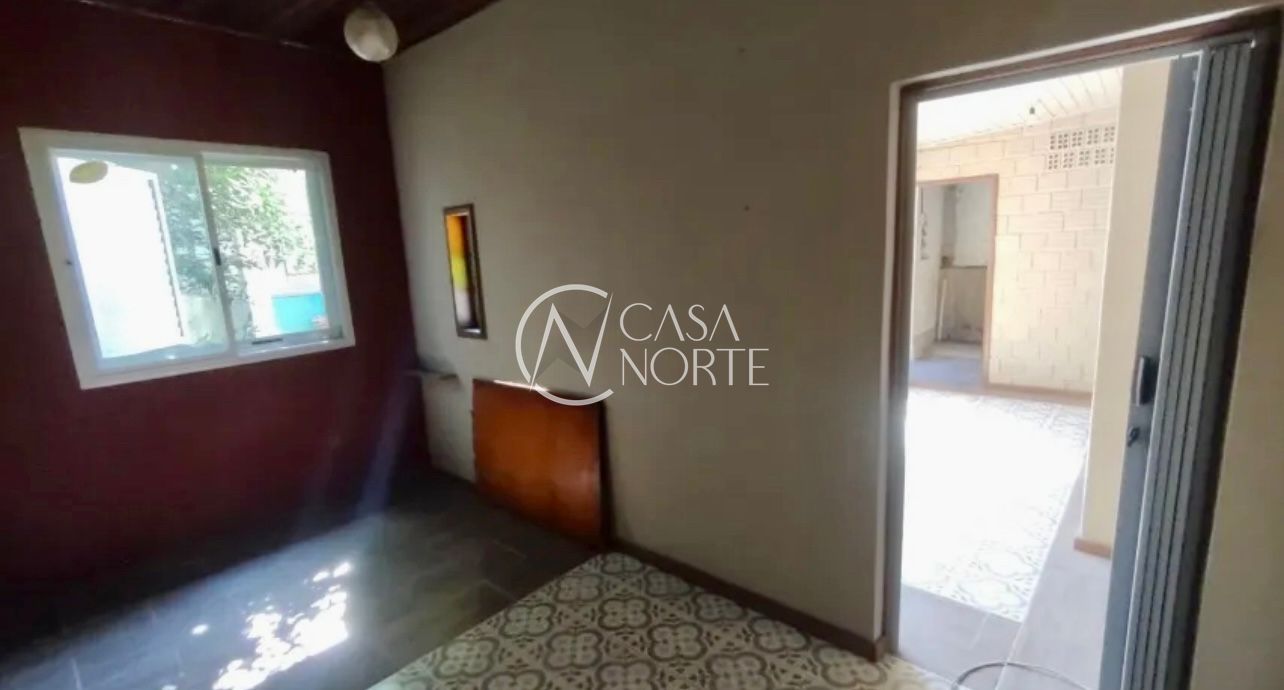 Casa à venda com 3 quartos, 100m², 1 suíte, 3 vagas, Rua Coronel Manoel de Faria Corrêa no bairro Jardim Sabará em Porto Alegre