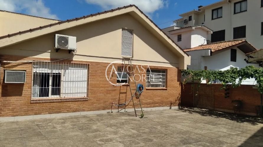 Casa à venda com 3 quartos, 172m², 1 suíte, 4 vagas, Rua Doutor Derly Monteiro no bairro Jardim Itu em Porto Alegre