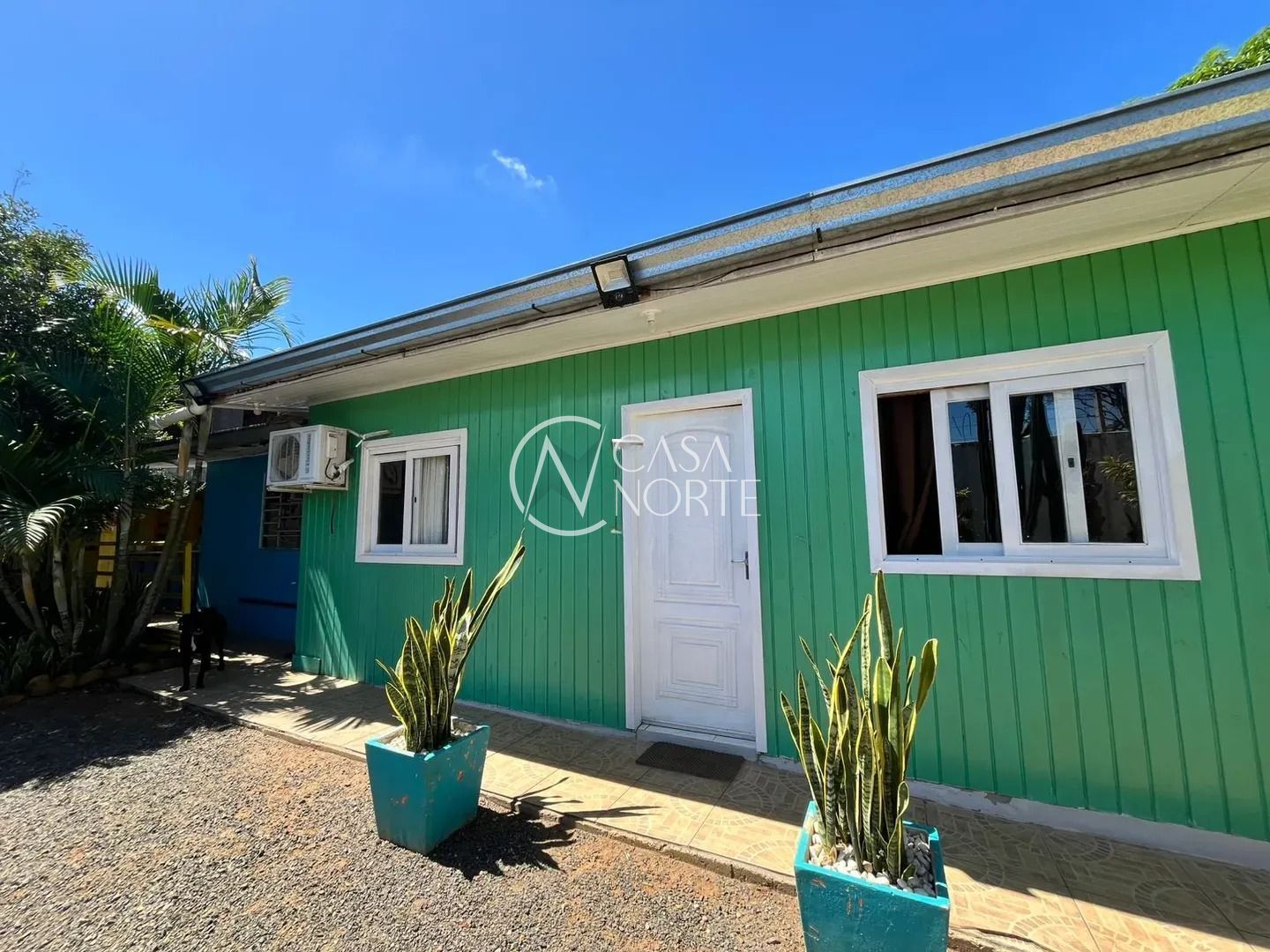 Casa à venda com 3 quartos, 126m², 3 vagas, Rua Amábile Samarani Ferreira no bairro Campo Novo em Porto Alegre