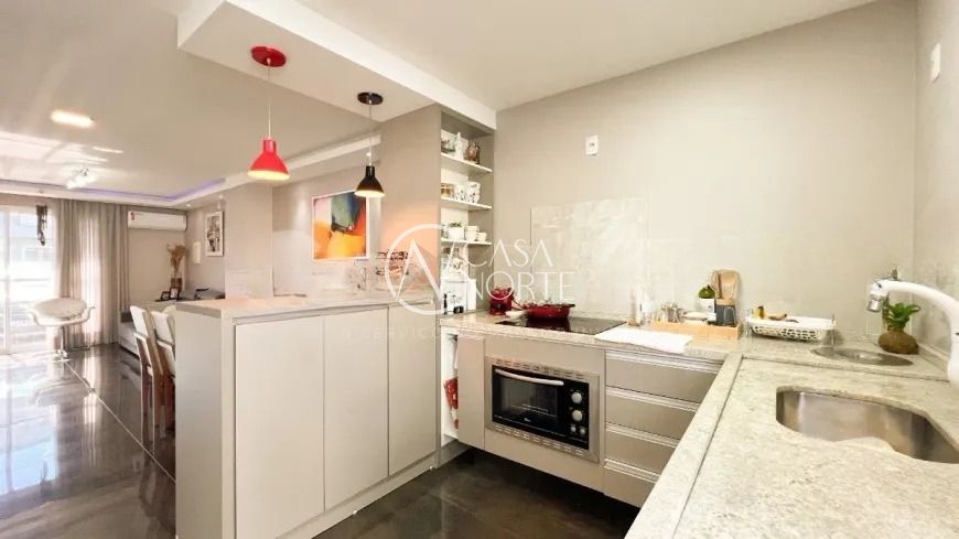 Casa de Condomínio à venda com 2 quartos, 118m², 1 suíte, 1 vaga, Rua Abdo Jorge Curi no bairro Parque Santa Fé em Porto Alegre