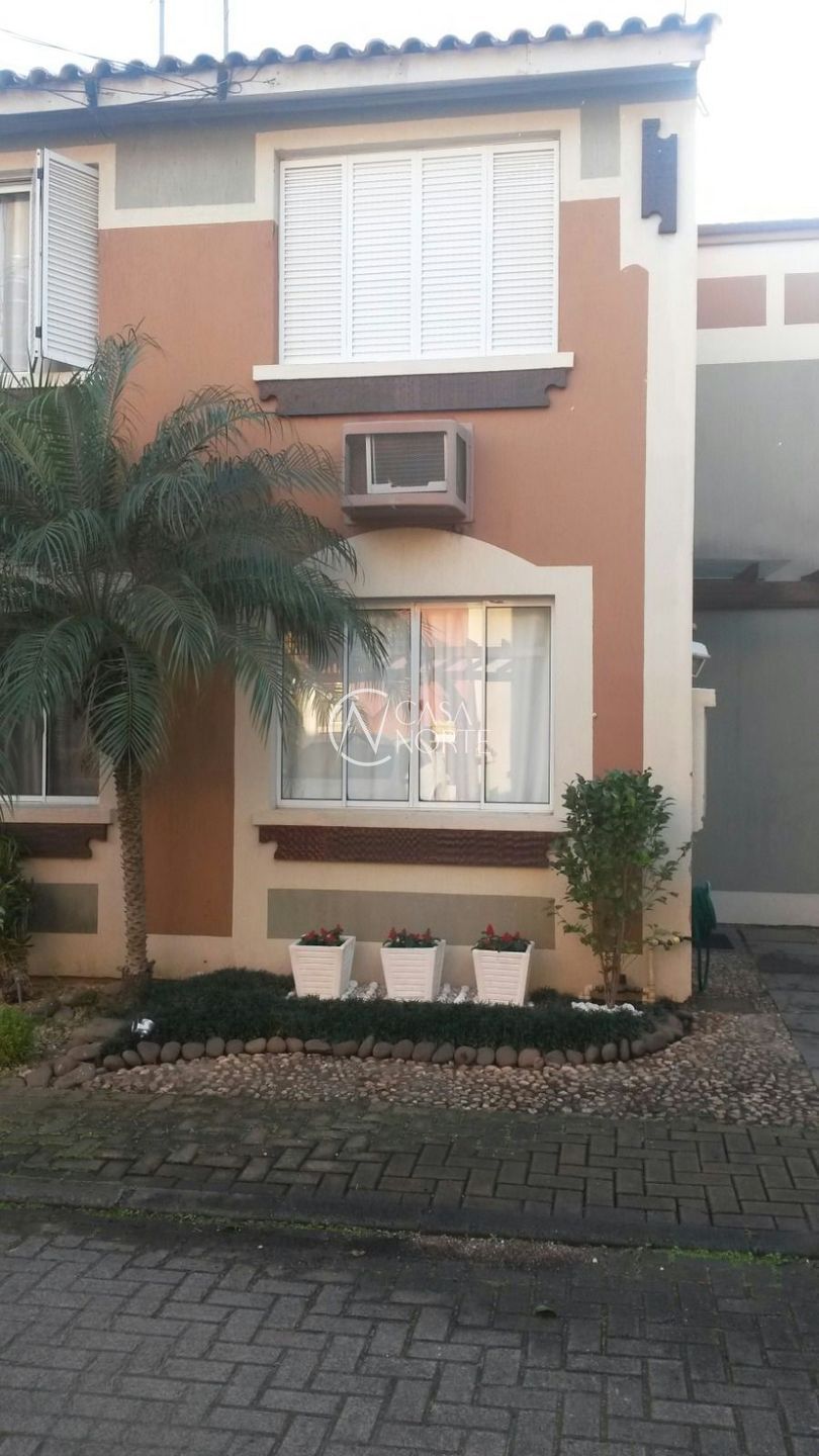 Casa de Condomínio à venda com 2 quartos, 72m², 1 vaga, Rua Tenente Ary Tarrago no bairro Jardim Itu em Porto Alegre