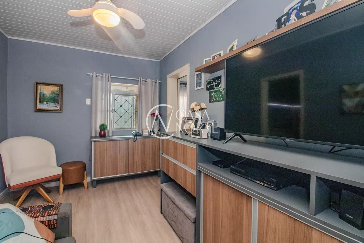 Casa à venda com 1 quarto, 100m², 4 vagas, Travessa Von Salisch no bairro Sarandi em Porto Alegre