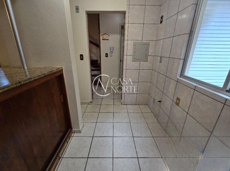 Casa de Condomínio à venda com 3 quartos, 113m², 1 suíte, 2 vagas, Avenida João Ferreira Jardim no bairro Parque Santa Fé em Porto Alegre