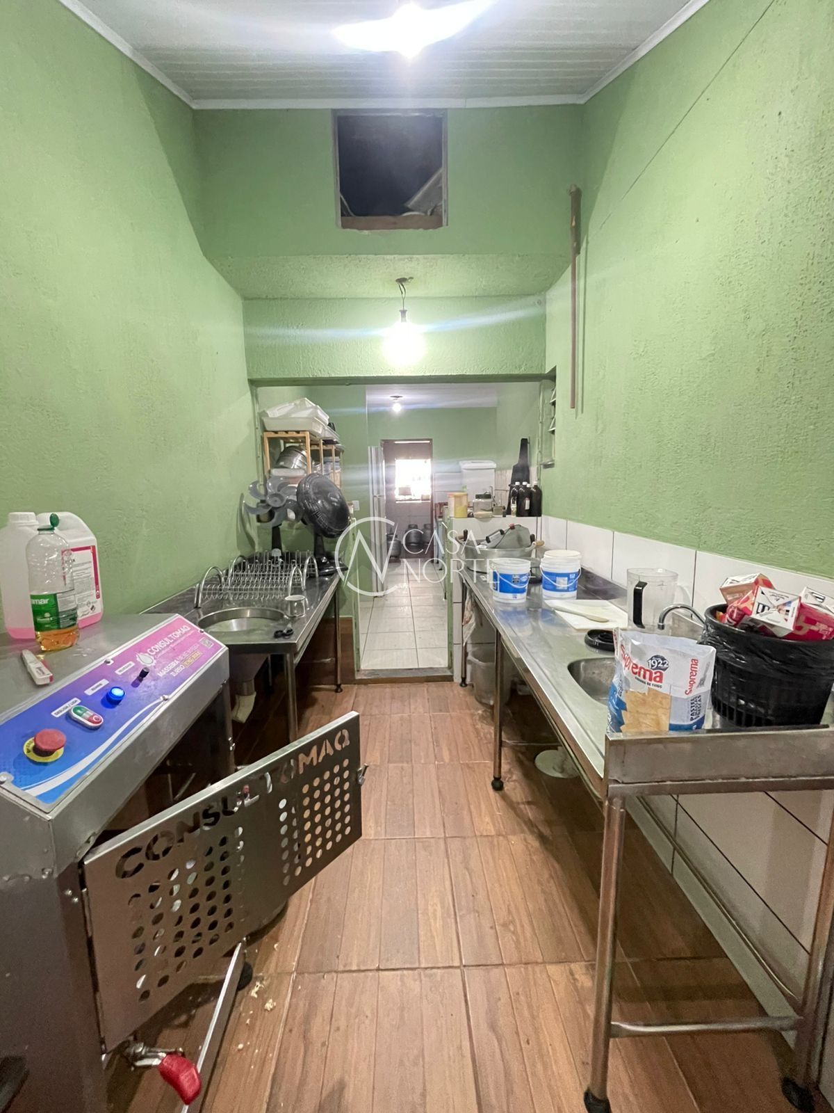 Casa à venda com 3 quartos, 112m², 1 vaga, Estrada Cristiano Kraemer no bairro Vila Nova em Porto Alegre