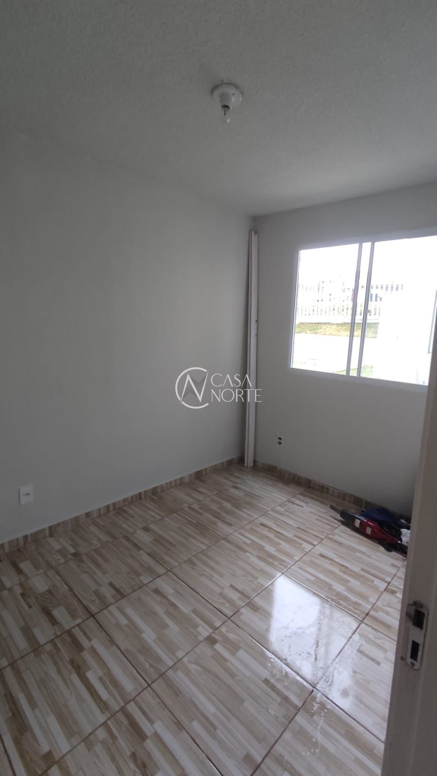 Apartamento à venda com 2 quartos, 42m², 1 vaga, Rua Irmã Teresilda Steffen no bairro Mário Quintana em Porto Alegre