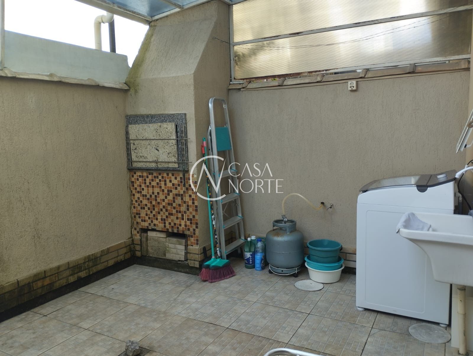 Casa de Condomínio à venda com 2 quartos, 97m², 1 suíte, 1 vaga, Rua Dorival Castilhos Machado no bairro Aberta dos Morros em Porto Alegre