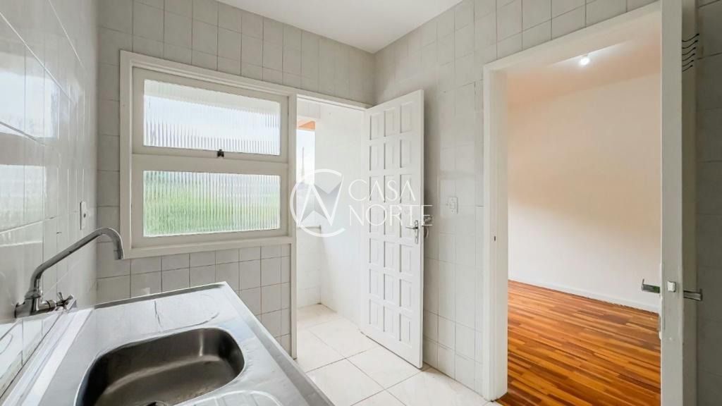 Cobertura à venda com 2 quartos, 102m², 1 vaga, Rua Roque Calage no bairro Passo da Areia em Porto Alegre