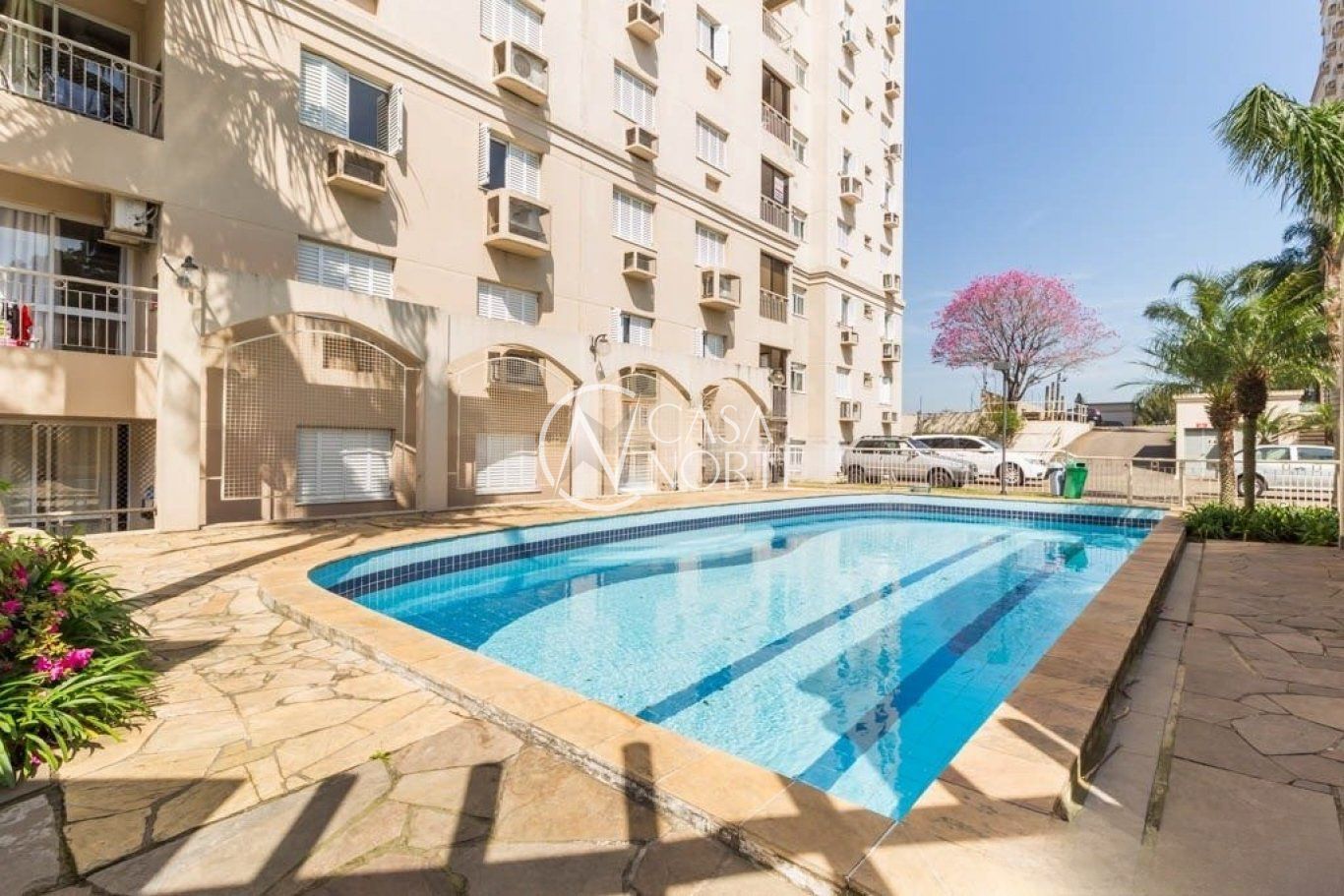 Apartamento à venda com 2 quartos, 52m², 1 suíte, 1 vaga, Rua Lindolfo Henke no bairro Sarandi em Porto Alegre