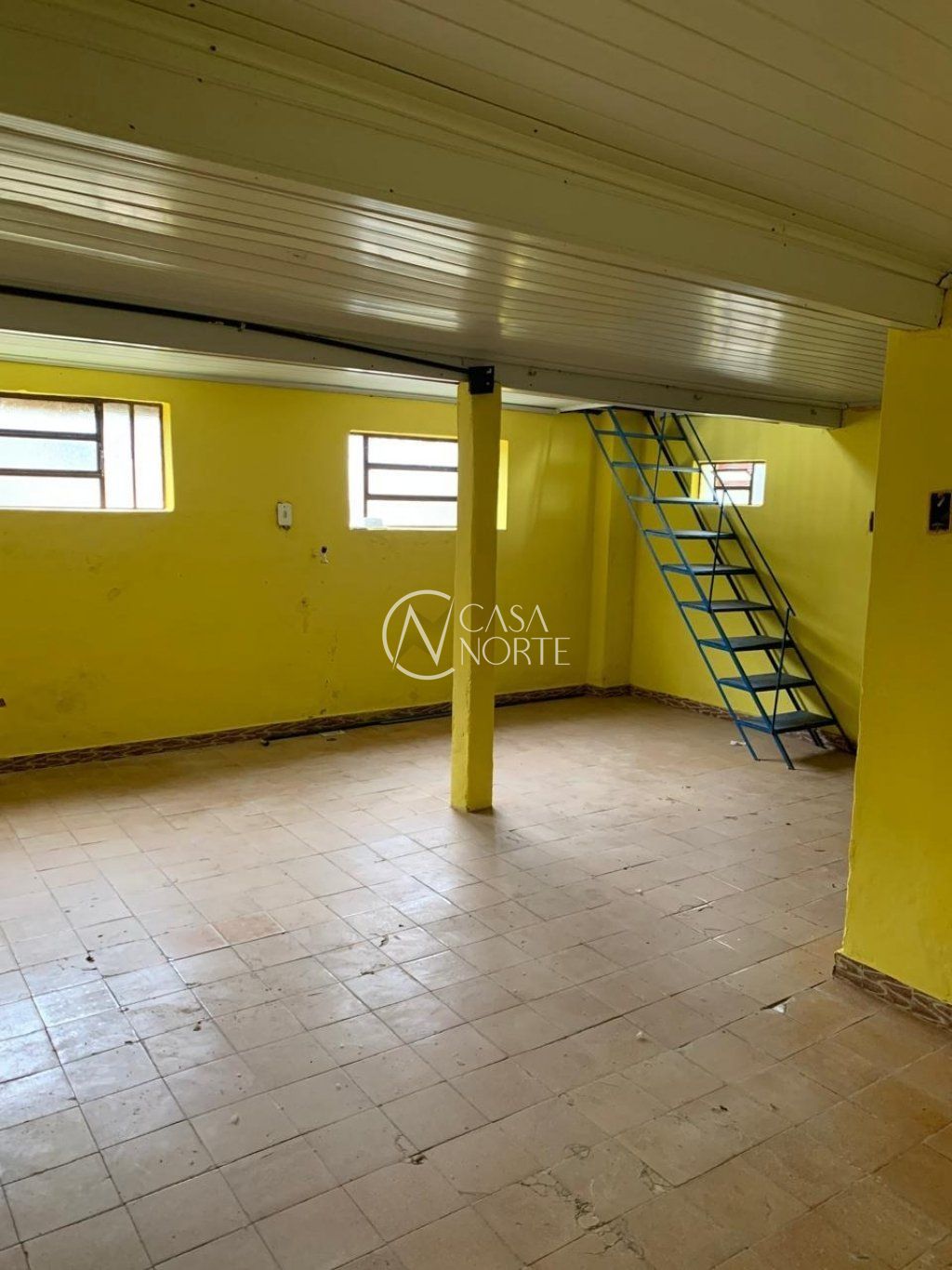 Casa à venda com 2 quartos, 100m², 3 vagas, Rua Doutor Eurico da Costa Gama no bairro Morro Santana em Porto Alegre