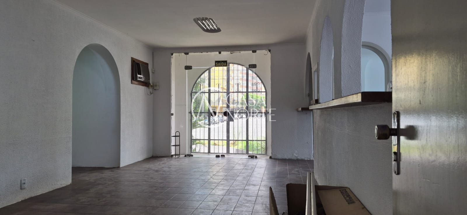 Casa à venda com 3 quartos, 350m², 5 vagas, Rua Conde de Porto Alegre no bairro Floresta em Porto Alegre