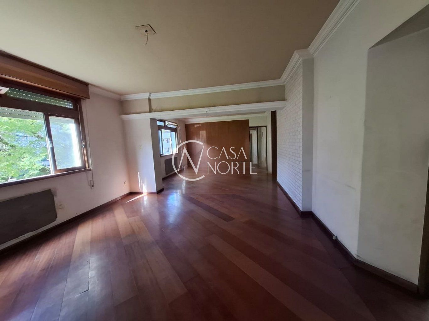 Apartamento à venda com 3 quartos, 183m², 1 vaga, Avenida Independência no bairro Independência em Porto Alegre