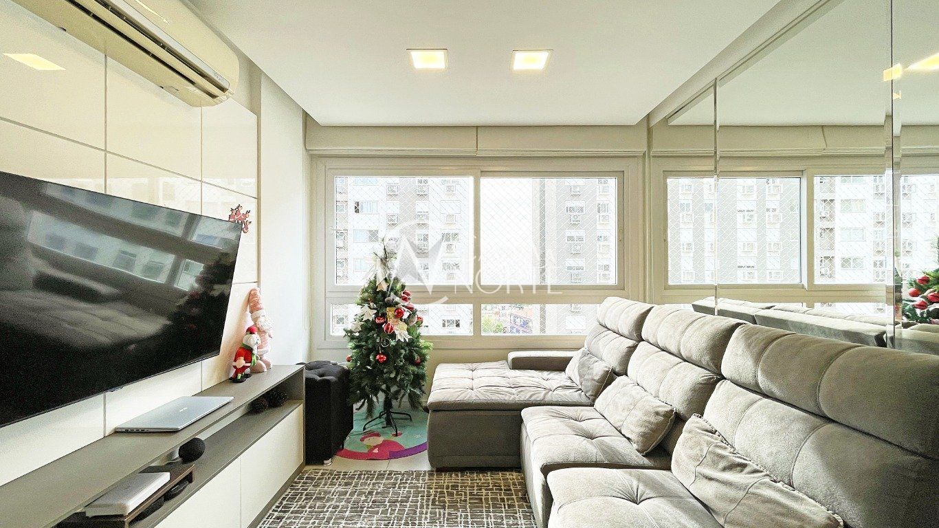 Apartamento à venda com 2 quartos, 65m², 1 suíte, 1 vaga, Rua Frederico Otávio Domingues Barbosa no bairro São Sebastião em Porto Alegre