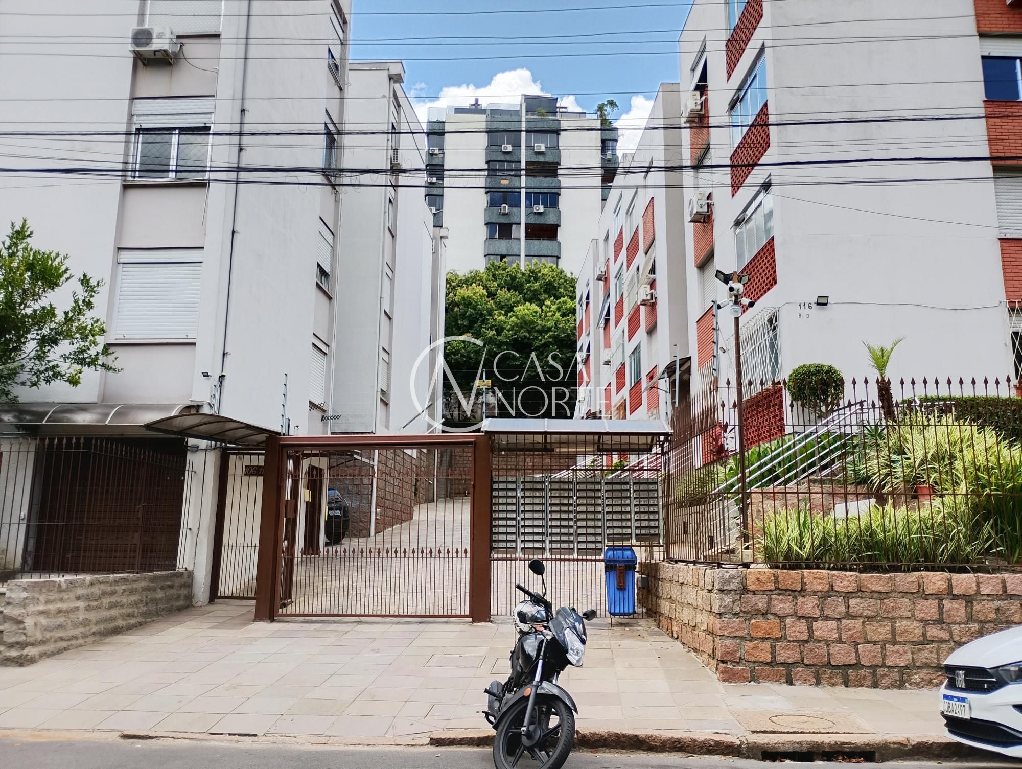 Apartamento à venda com 2 quartos, 55m², 1 vaga, Rua Artigas no bairro Petrópolis em Porto Alegre