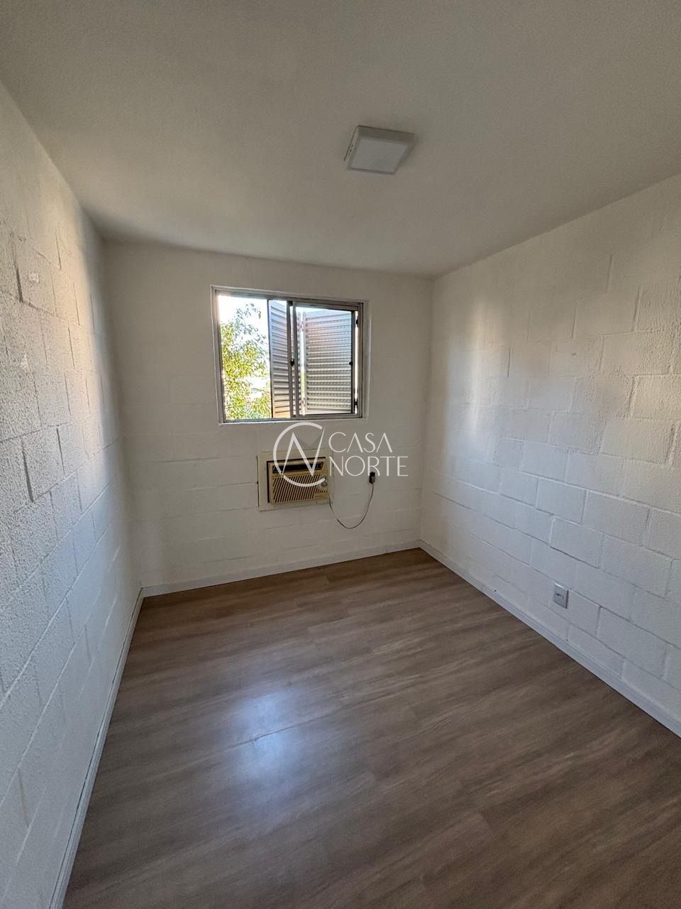 Apartamento à venda com 2 quartos, 40m², 1 vaga, Rua José Barcellos Garcia no bairro Rubem Berta em Porto Alegre