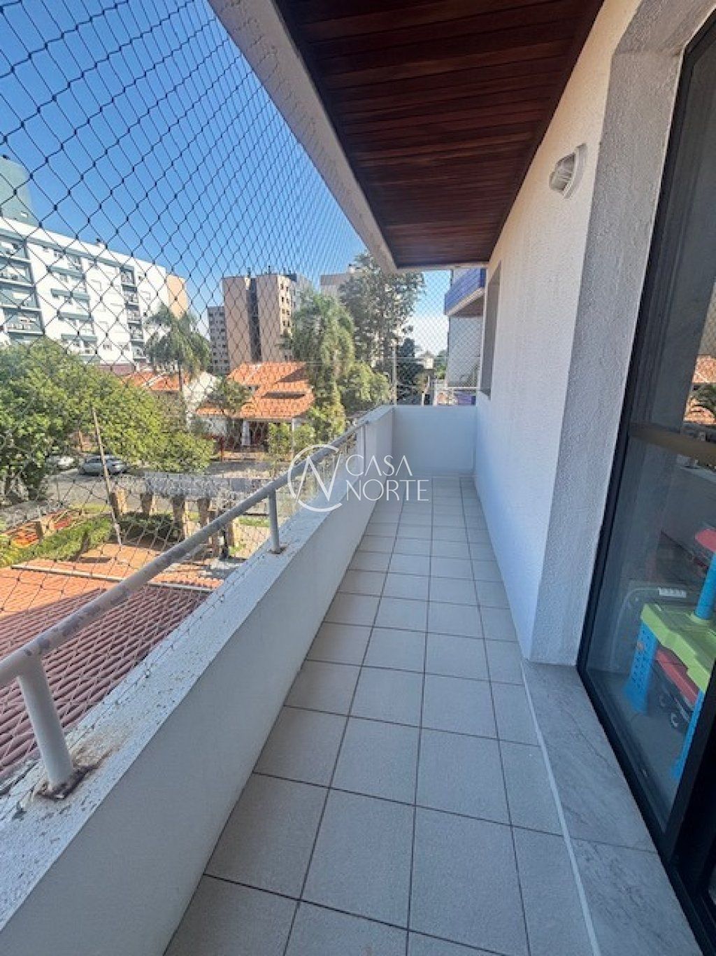 Cobertura à venda com 3 quartos, 188m², 2 suítes, 4 vagas, Rua Doutor Armando Barbedo no bairro Tristeza em Porto Alegre