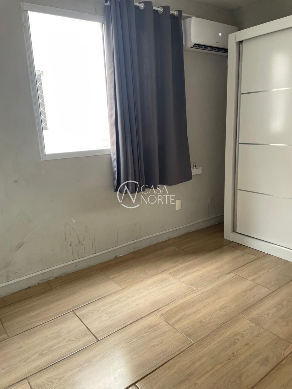 Apartamento à venda com 2 quartos, 42m², 1 vaga, Rua dos Maias no bairro Rubem Berta em Porto Alegre